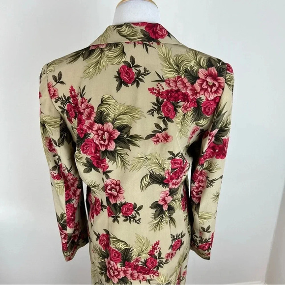 Vintage Saks Fifth Avenue Folio Collection 100% Silk Floral Blazer Skirt Suit. - Picture 4 of 12